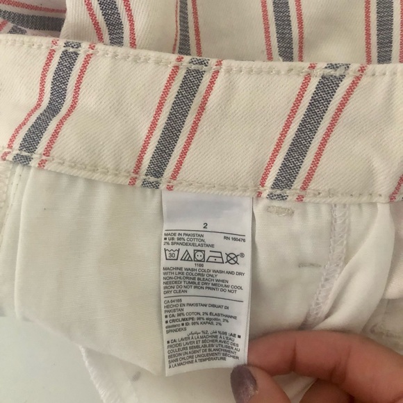 Old navy button-fly milt-stripe shorts - Picture 2 of 4